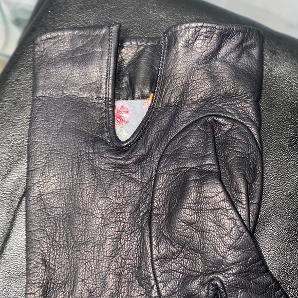 OBERON VINTAGE BLACK EMBROIDERED CALF-SKIN LEATHER GLOVES 3 1/4” Width - Picture 5 of 9